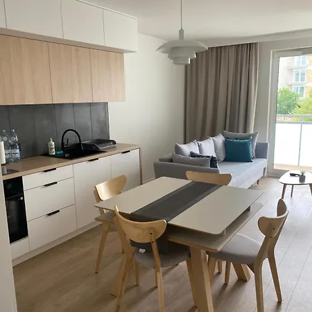 Nowoczesny Dworzeckiego Daire *